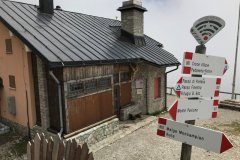 L'esterno del rifugio